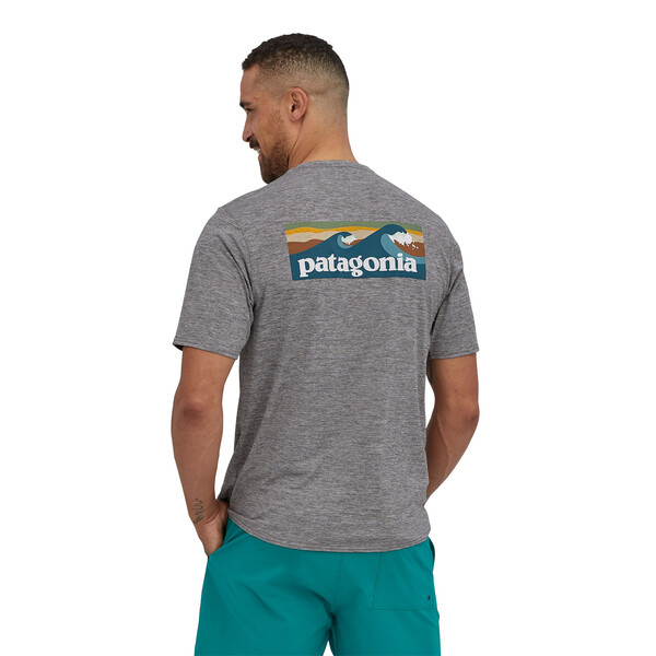 Polera Hombre Capilene® Cool Daily Graphic Shirt - Gris - Imagen 5
