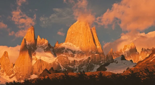 🌿 Día Mundial del Medio Ambiente 🌎

En Límite Sur, la naturaleza no es solo nuestro escenario, es nuestra esencia. Hoy celebramos el compromiso de proteger lo que nos inspira: montañas, ríos, bosques y cada rincón salvaje que nos conecta con lo esencial.

Cuidar el medio ambiente no es una opción, es parte de nuestro camino.