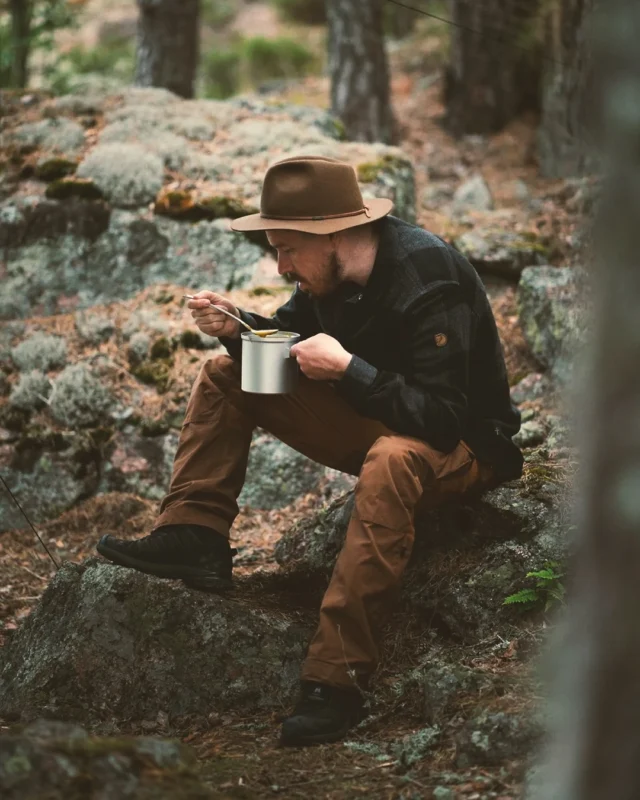 🌿 Camisas que acompañan tu ritmo.
Diseñadas para moverse contigo, adaptarse al clima y durar por años.
👕 Las camisas de Fjällräven y Patagonia combinan funcionalidad, estilo y materiales responsables que marcan la diferencia.

Ideales para días activos, escapadas de fin de semana o simplemente para estar cómodo.

Descúbrelas en limitesur.cl y en tienda 📍